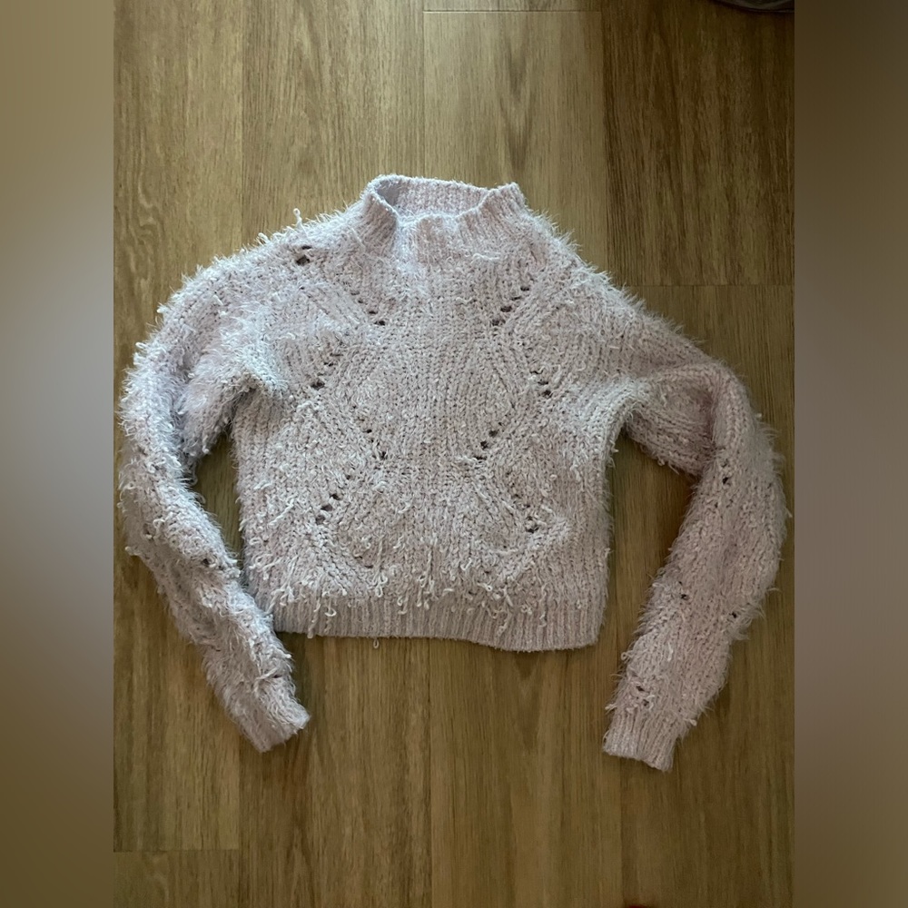 THICK LIGHT PURPLE SWEATER